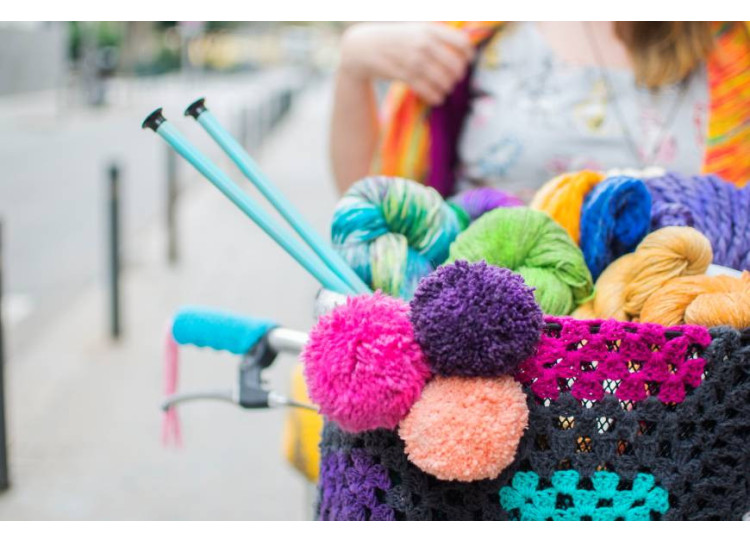 Día Mundial de Tejer en Público 2024: Un viaje crochetero en el tiempo